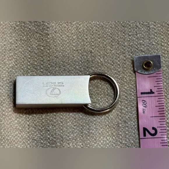 Lexus Silver Key Holder - Picture 8 of 13